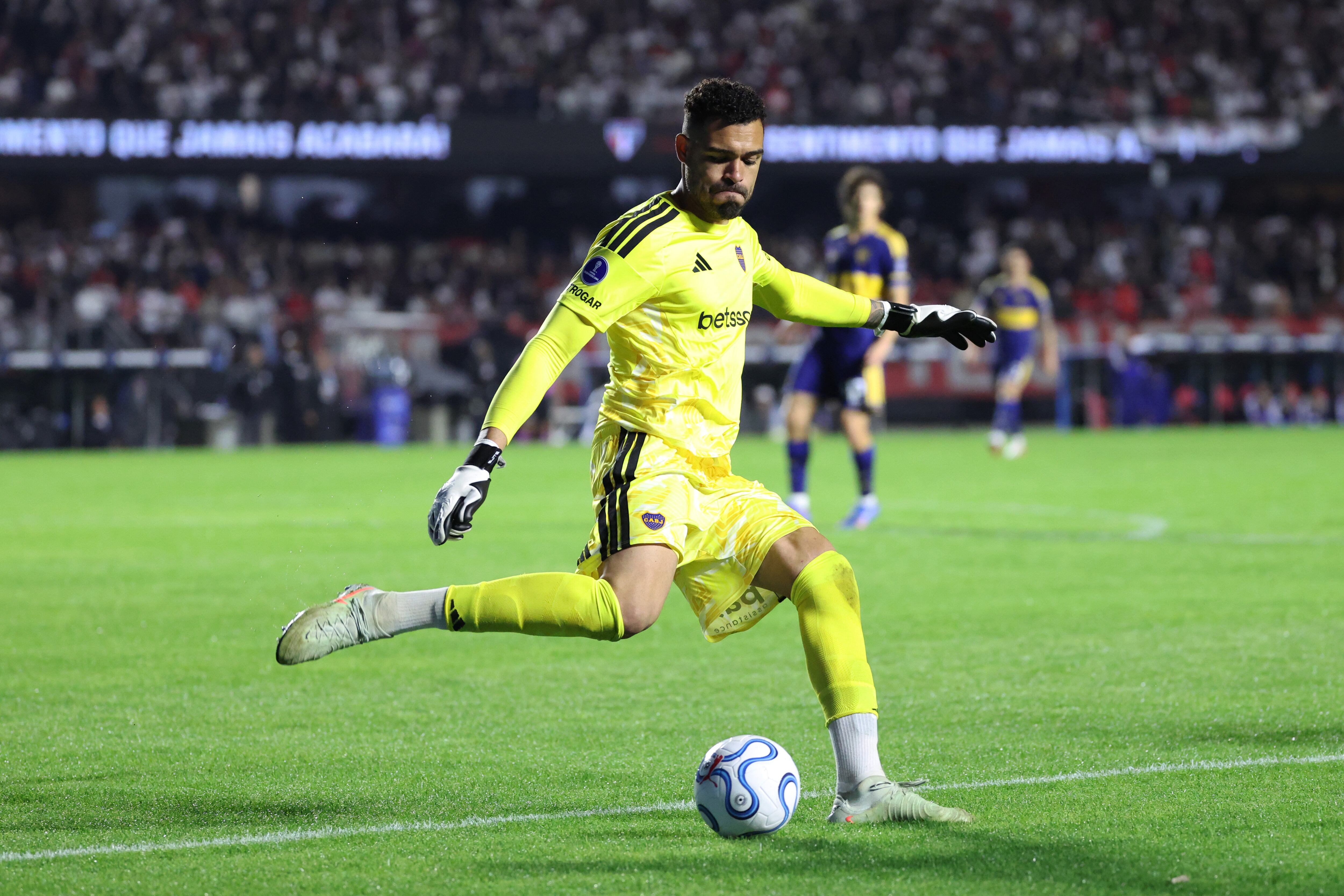 Álvaro Montero, portero colombiano de Boca Juniors.  (Photo by Alexandre Schneider/Getty Images)
