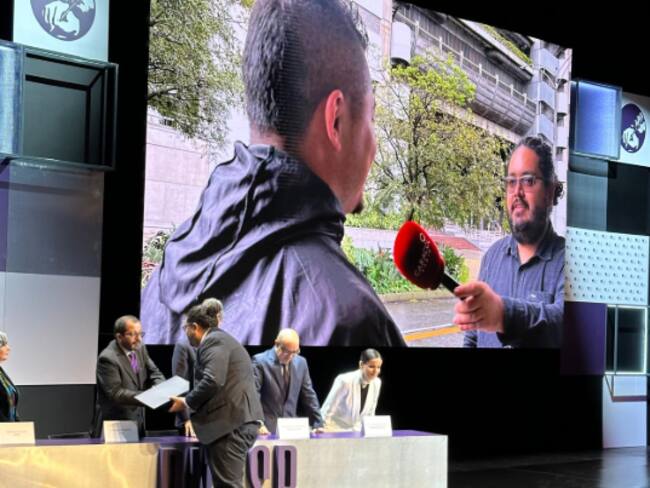 Sebastián Estrada, periodista de Caracol Radio Medellín, ganó el premio Simón Bolívar.