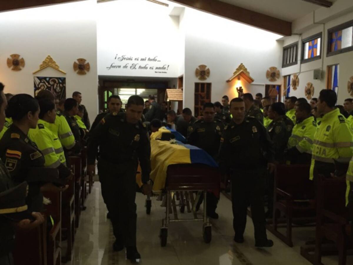 Con honores despiden a auxiliares de la Policía asesinados en Nariño
