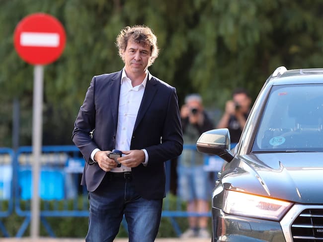 David Sánchez, hermano del presidente del Gobierno, a su llegada a la última sesión del juicio por su contratación en la Diputación de Badajoz, con la presentación de los últimos informes de las defensas. (Cortesía: EFE/ Jero Morales)