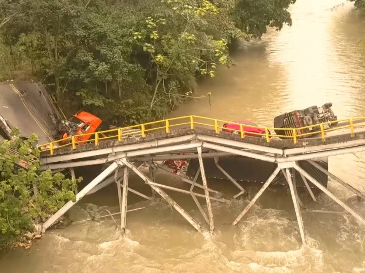 Hace una semana colapsó puente entre Quindío y Valle, transportadores y los sobrecostos