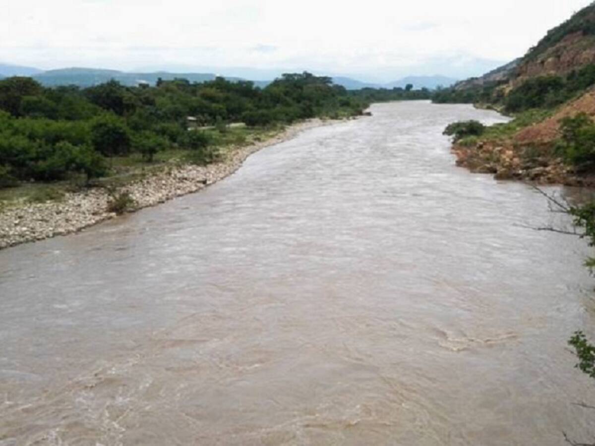 Autoridades mantienen alerta por crecientes del río zulia