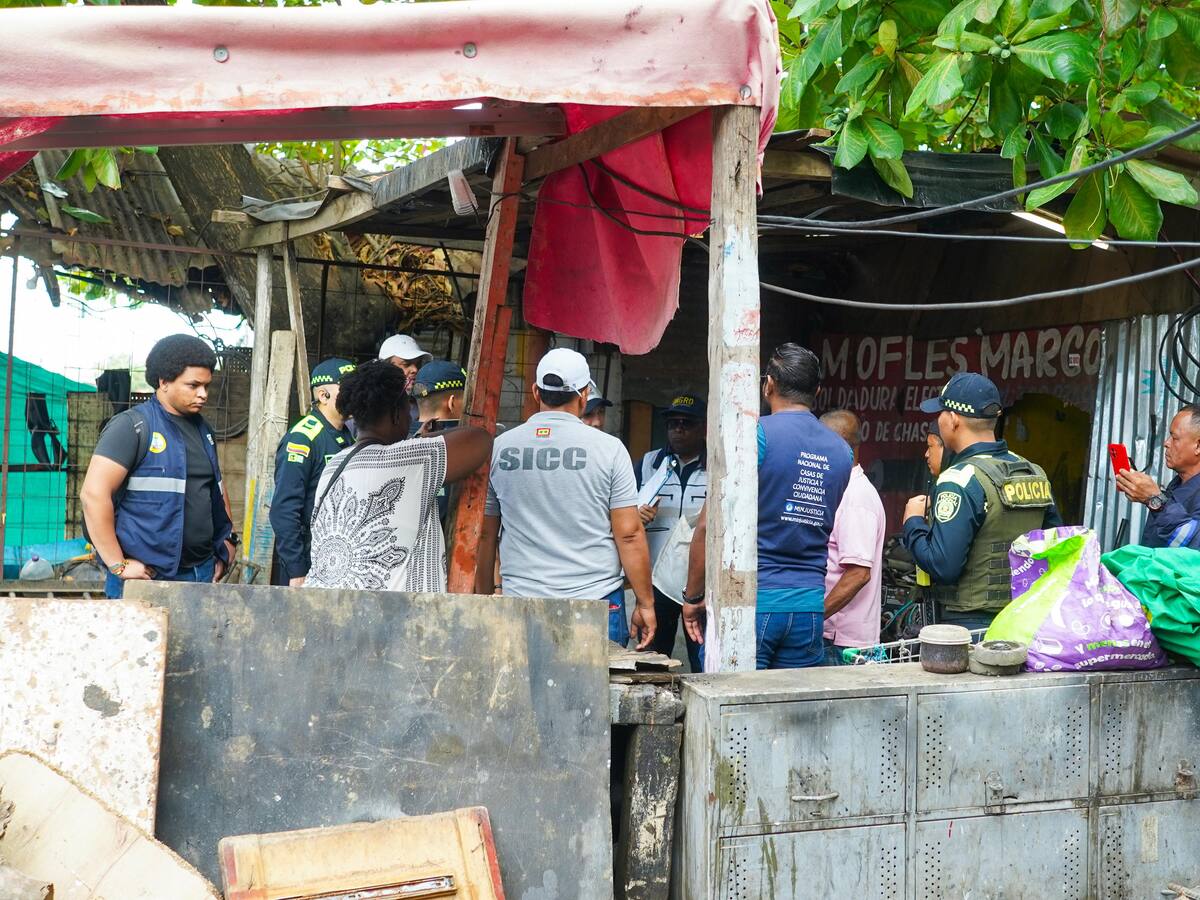 Alcaldía de Cartagena inició desalojo de comercios que invaden predios de forma ilegal en Chambacú