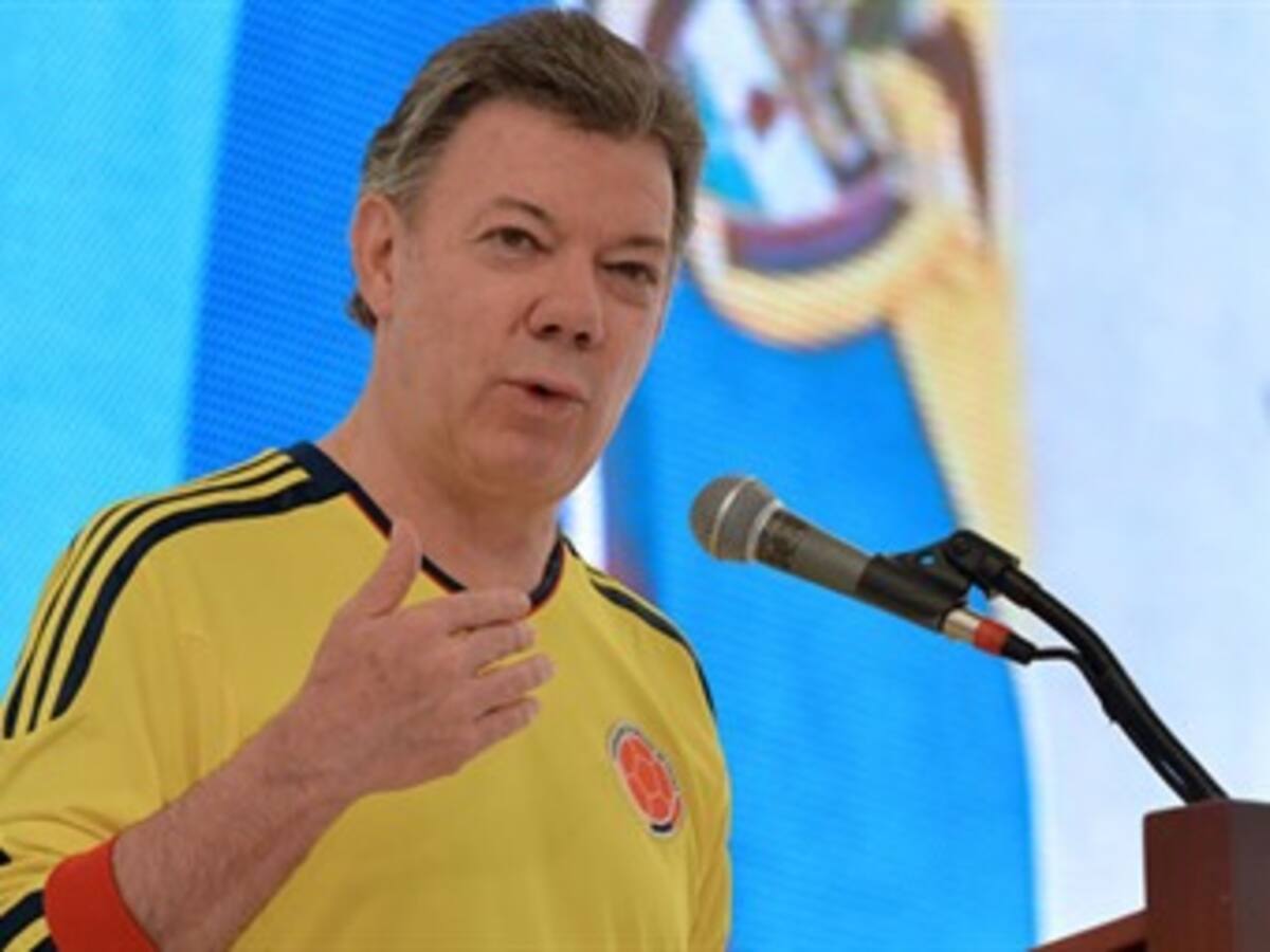Presidente Santos felicitó a la selección Colombia por su triunfo ante Ecuador