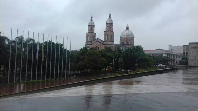 Todos los días a las 5:45, 6:48, 7:48 y 8:45 AM escuche la información local en Caracol Radio