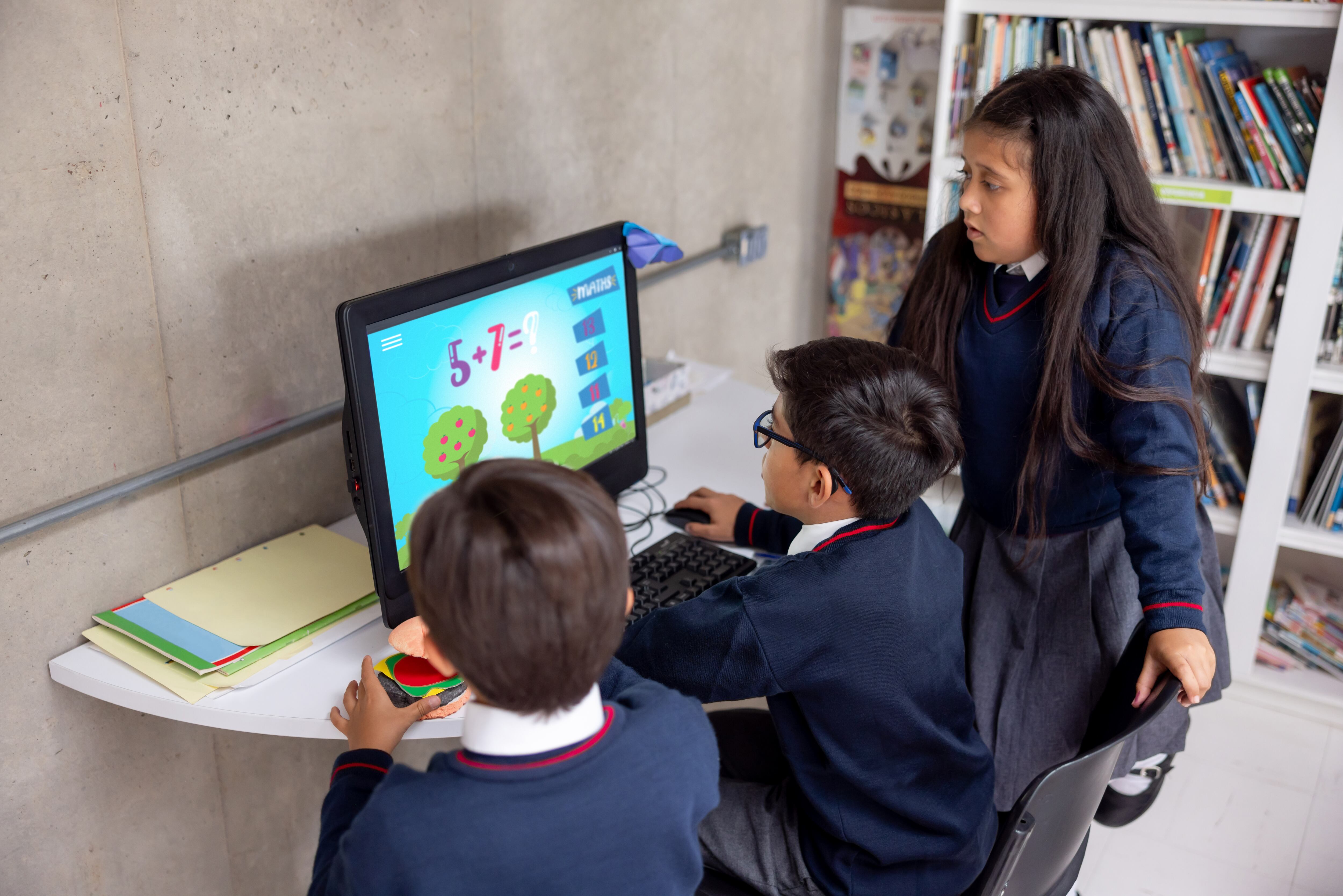 Calendario escolar 2025. Imagen vía Getty Images