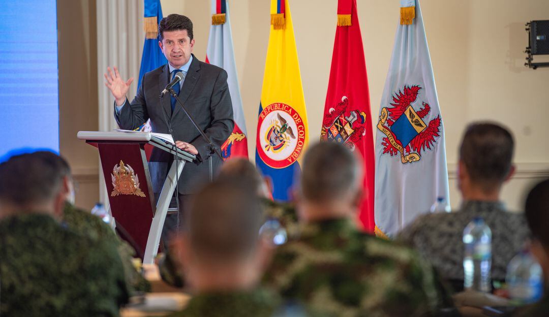 Esta semana se habían retirado del Ejército dos altos oficiales. 