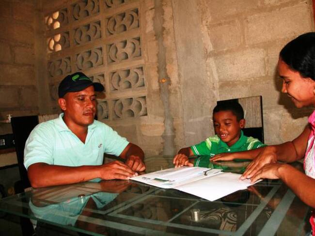 Minagricultura entregó 271 viviendas a familias desplazadas en Bolívar