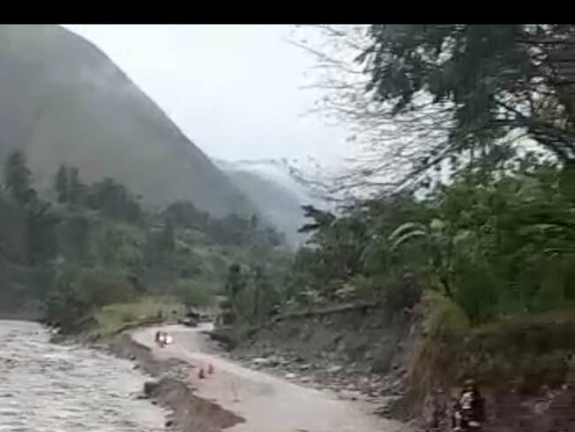 Lluvias deja incomunicado Huila con Cauca en sector conocido como Bajo Patico