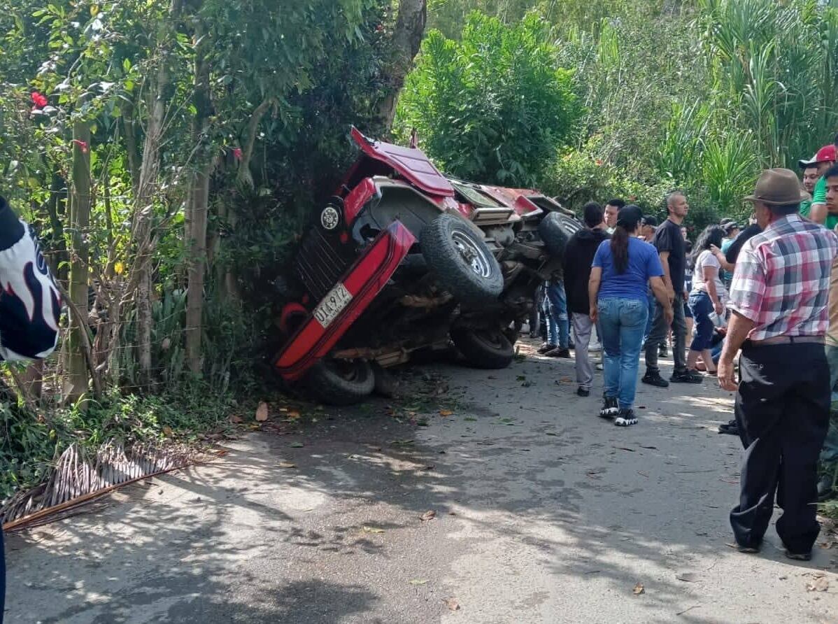 Accidente de tránsito en Barbosa, Antoioquia - foto cortesía