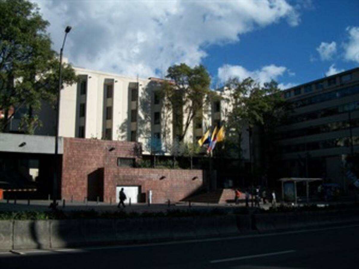 Habla en Caracol Radio el rector de La Universidad Javeriana, sobre cancelación del “ciclo