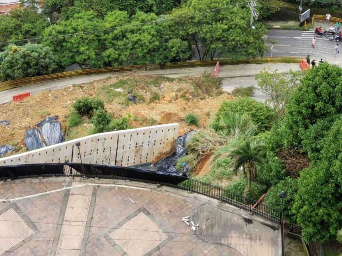 Inició demolición del muro de contención en Atavanza