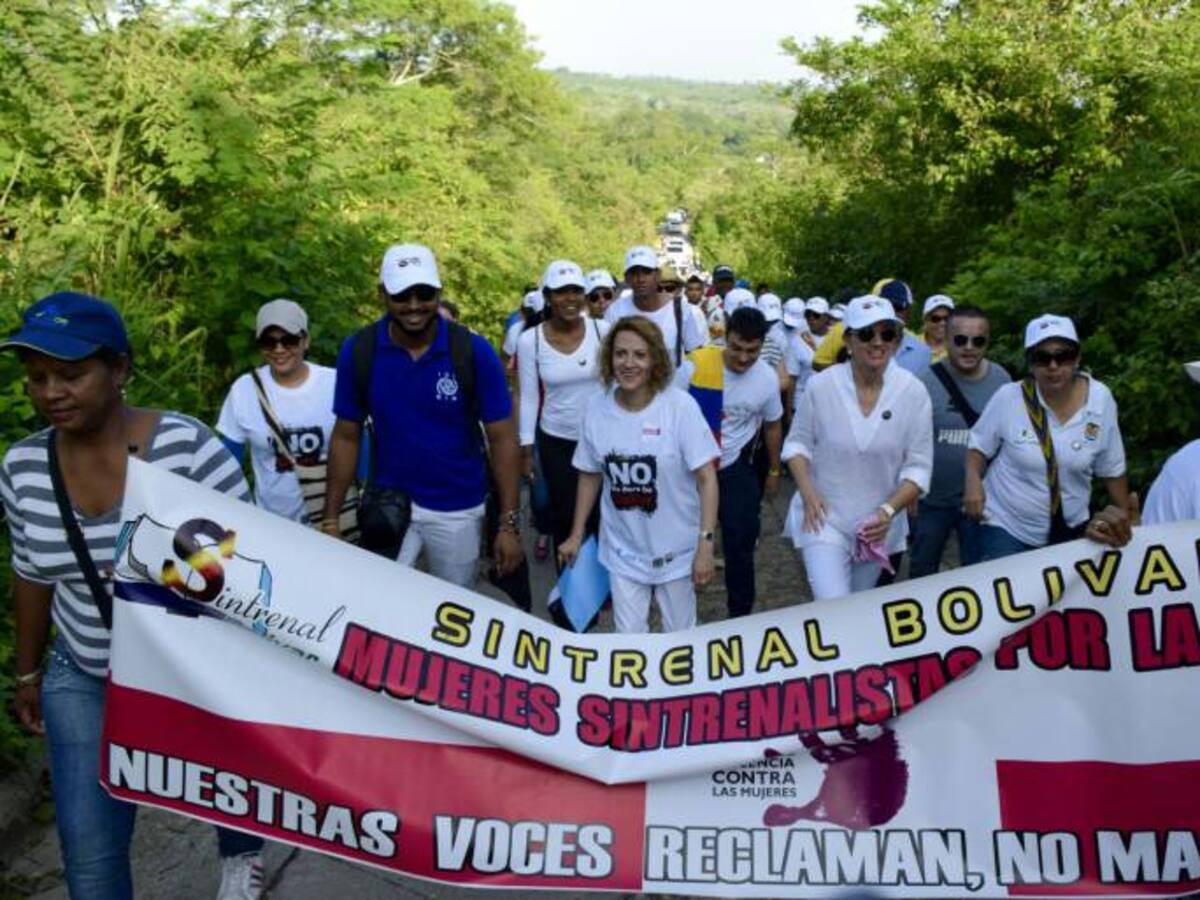 Caminata a favor de mujeres víctimas de violencia en El Carmen de Bolívar
