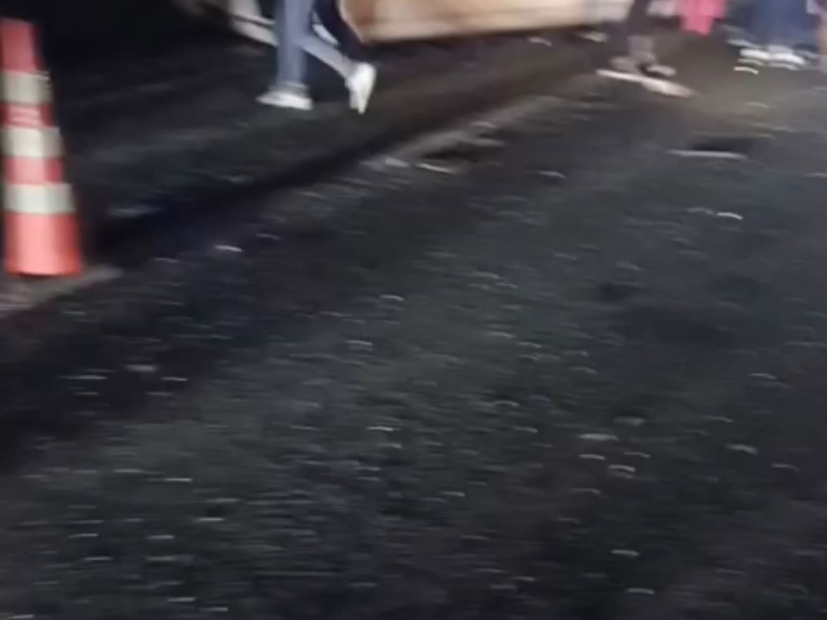 Grave accidente de tránsito mantiene a medio carril la vía Tunja-Bogotá: hay 20 personas heridas