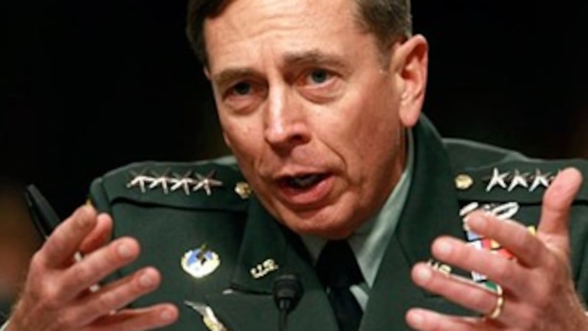 David Petraeus, el ex director de la CIA, comparecerá ante el Congreso estadounidense