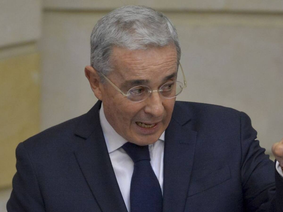 Uribe sobre petición de Fiscalía: "Gracias a Dios por este paso positivo"