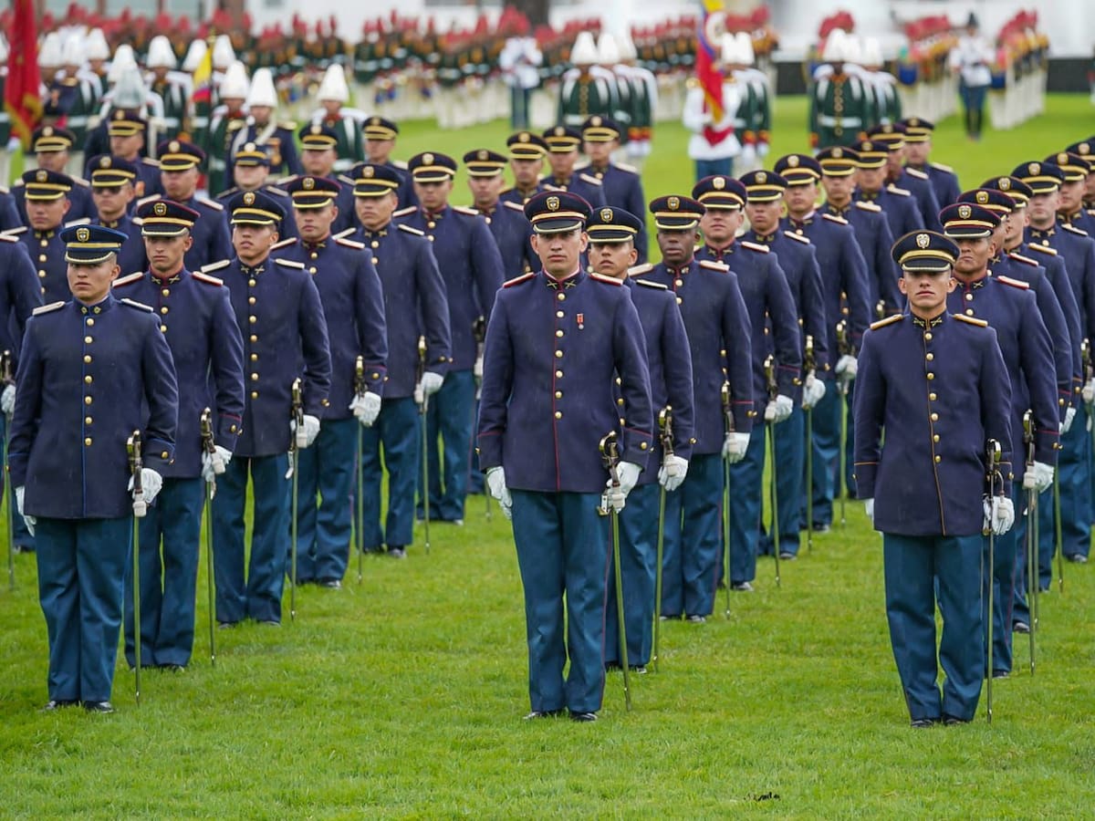 El Ejército Nacional tiene 302 nuevos subtenientes