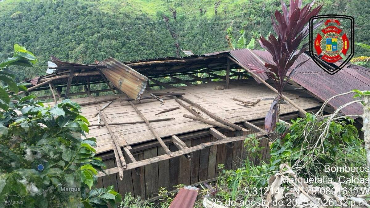 Vientos fuertes dejan 13 viviendas destechadas y 20 familias damnificadas en Marquetalia, Caldas