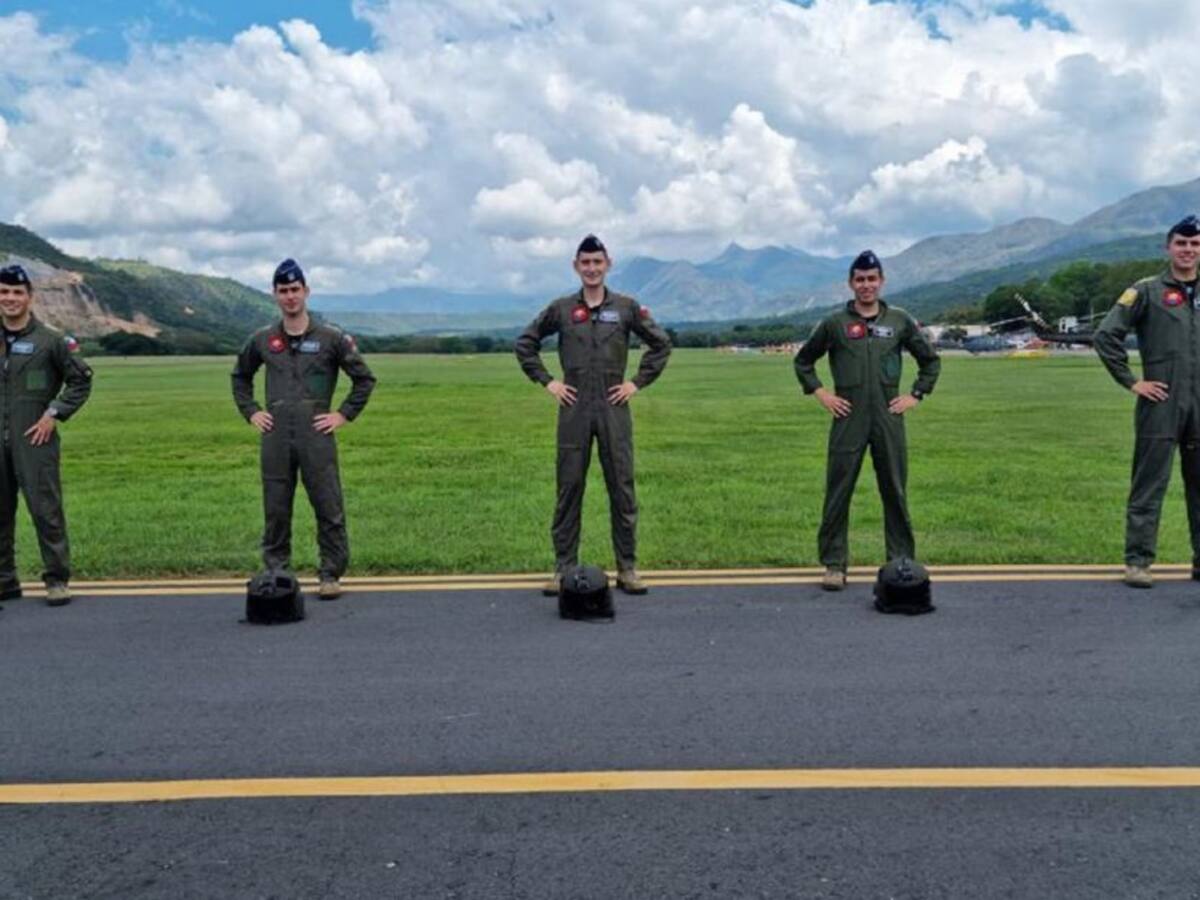 Oficiales chilenos recibieron formación en base aérea de Melgar, Tolima