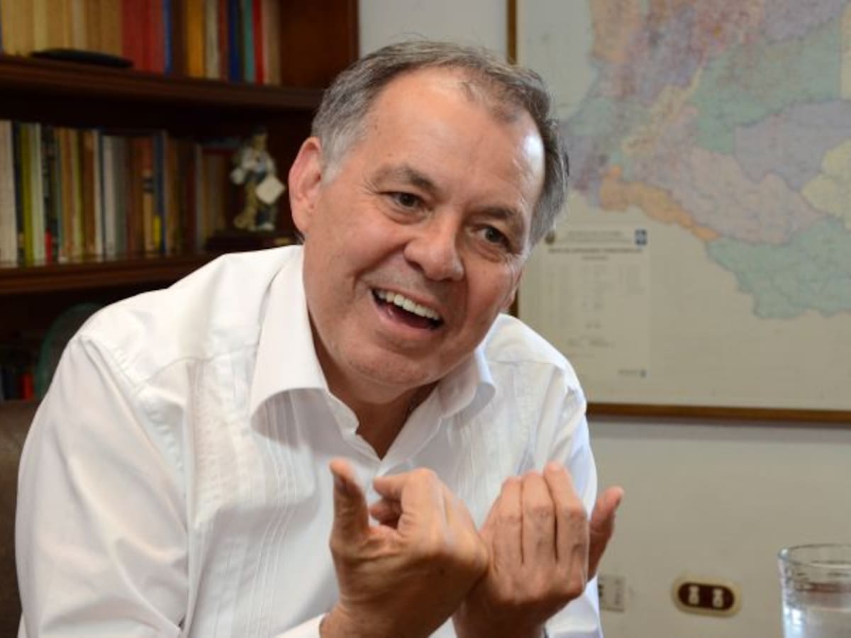 Procurador pide al presidente Santos que denuncie ante la CPI a Maduro