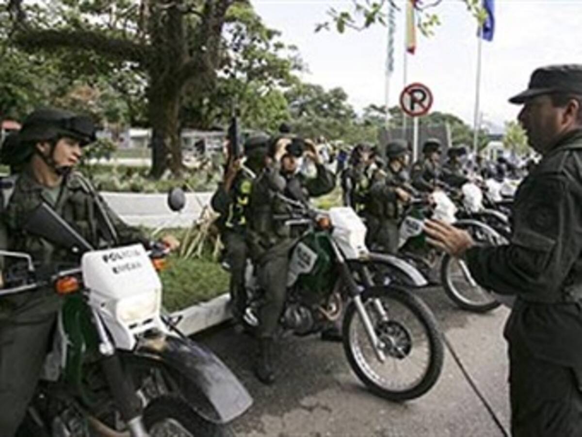 Otros 1.300 policías comienzan a trabajar para la seguridad en Bogotá