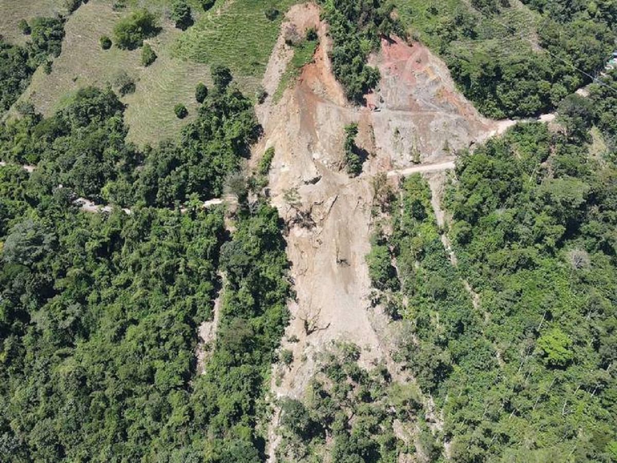 Lluvias no dan tregua en Caldas: derrumbe tiene cerrada la vía Norcasia - La Dorada