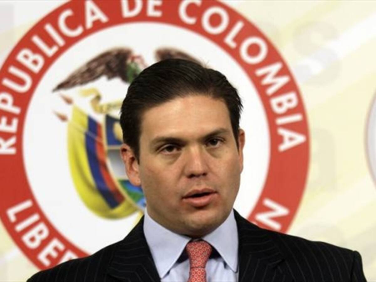 Ministro de Defensa inicia este martes gira por Corea y Japón