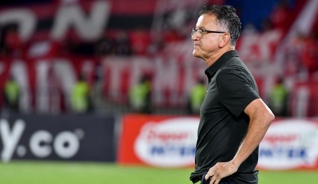 Juan Carlos Osorio dirigiendo al América de Cali en 2021