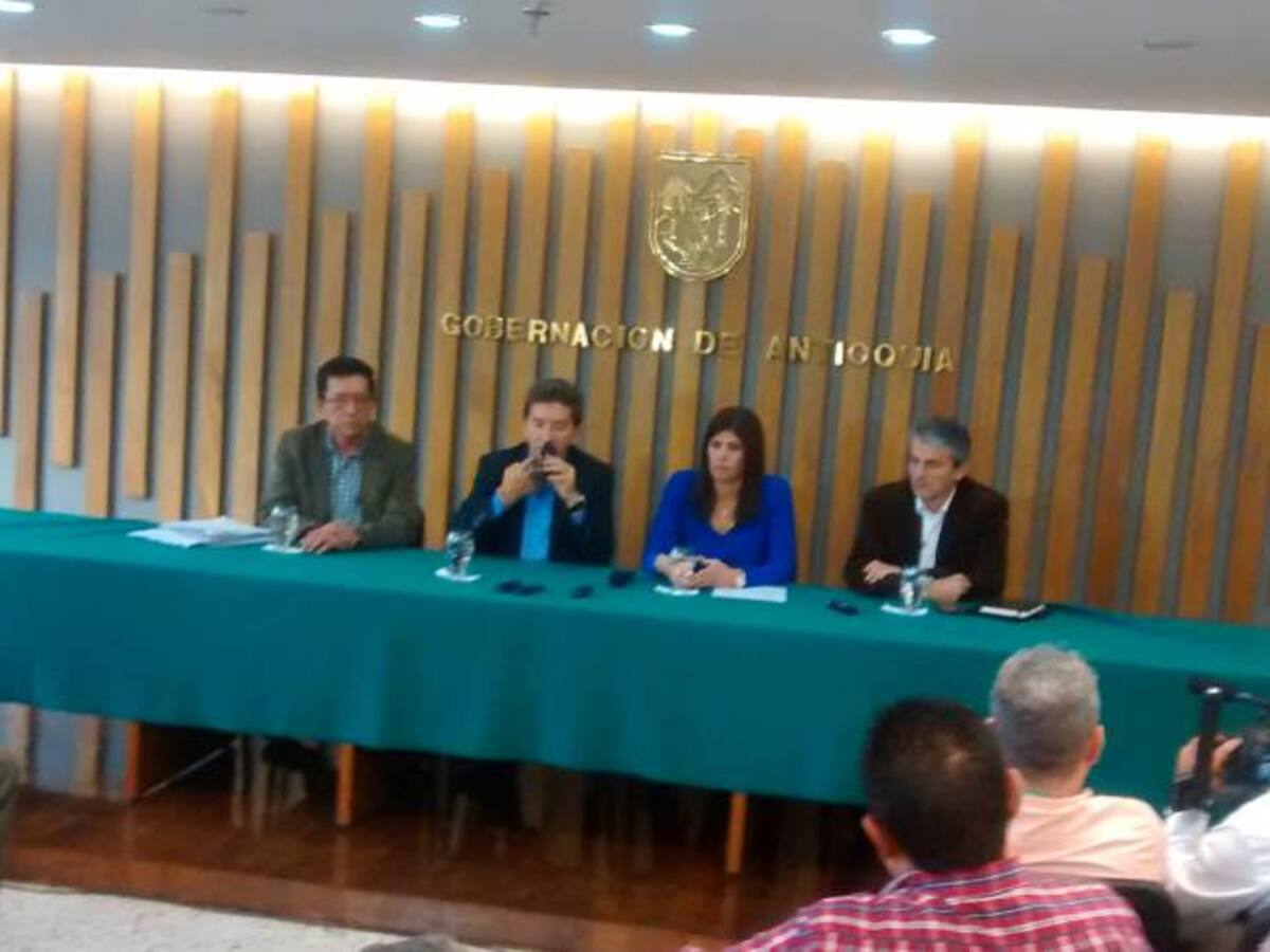 Acuerdan suspender por 60 días proyecto del túnel del Toyo