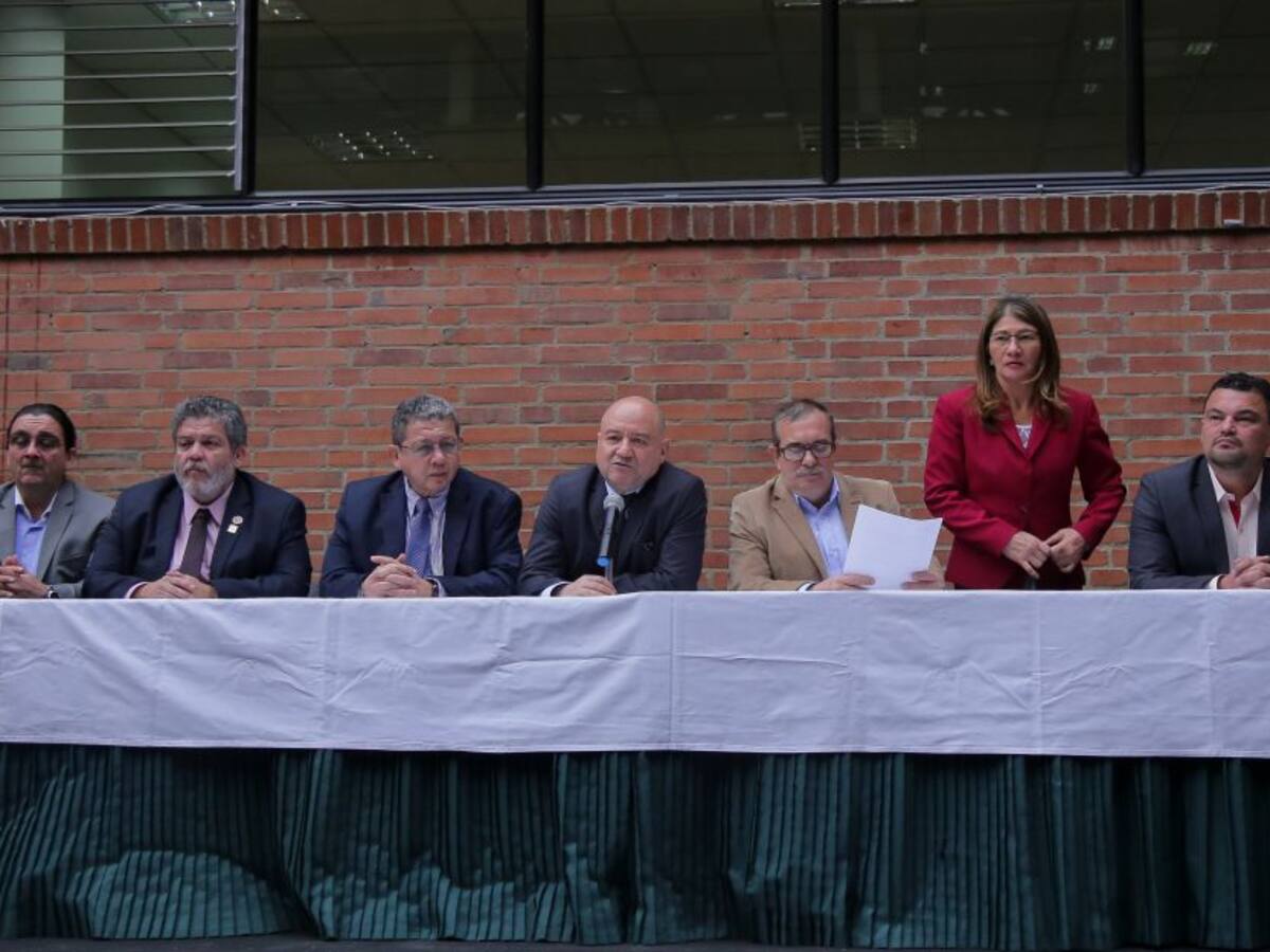 Gobierno y Farc definirán prórroga de funcionamiento de la CSIVI