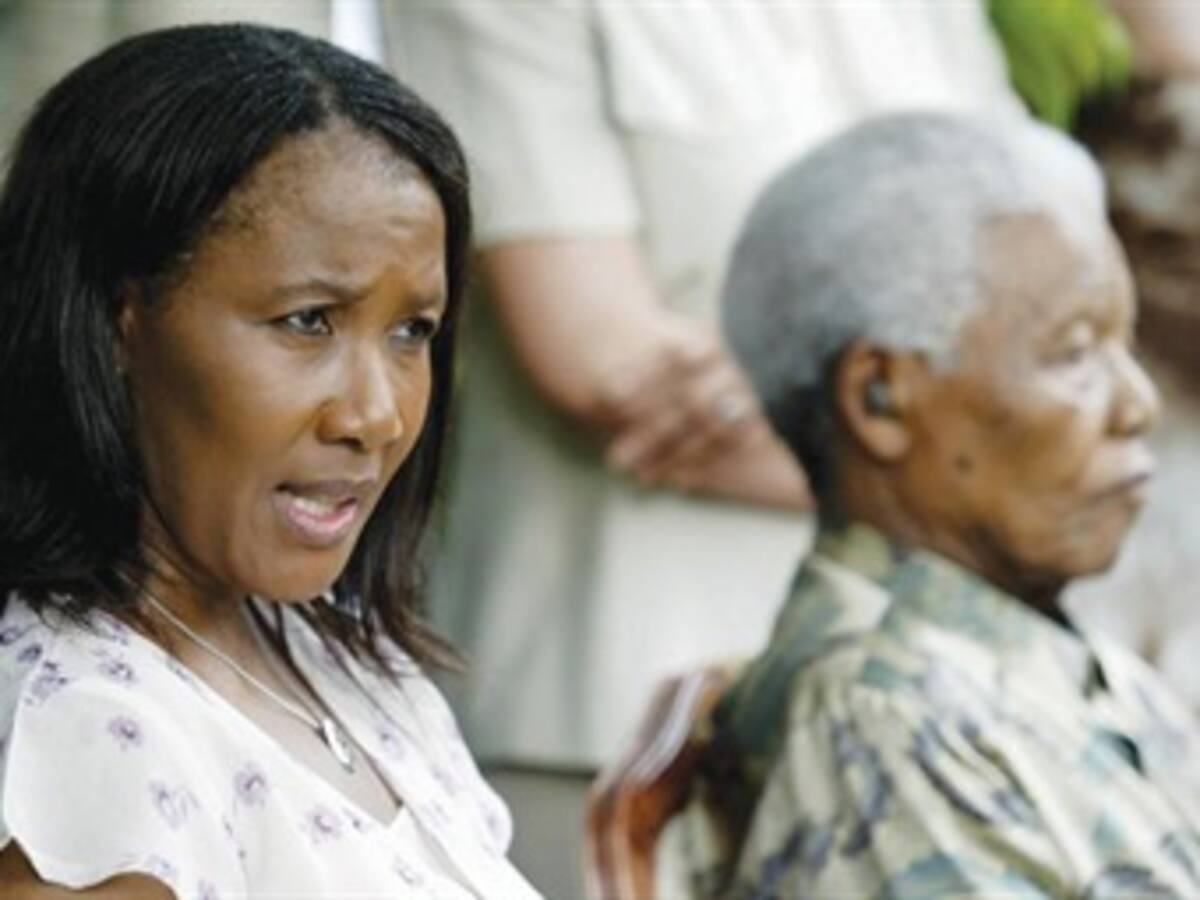 Hija mayor de Mandela llama "buitres" a los medios internacionales