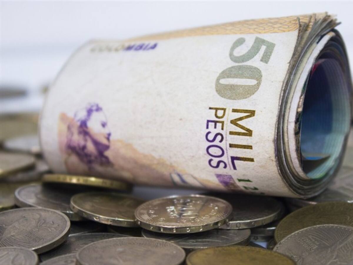 Economistas evalúan pros y contras de la reforma tributaria