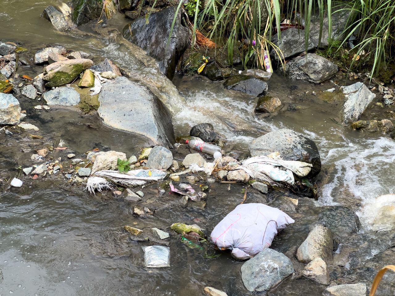 Quebradas del Valle de Aburrá con riesgo de inundación por la contaminación. Foto: Área Metropolitana.