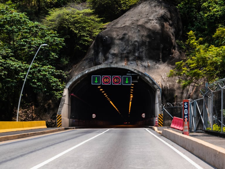 Entrada del túnel y viaducto Gualanday en la ruta a Ibagué (Getty Images)