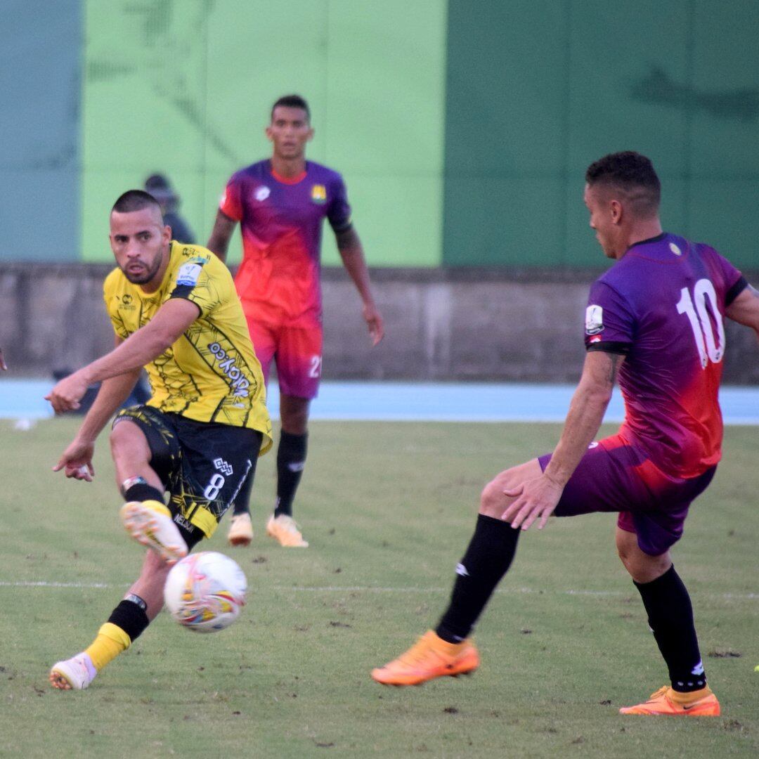 Alianza Petrolera se metió a los ocho mejores ganando el clásico / Dimayor.