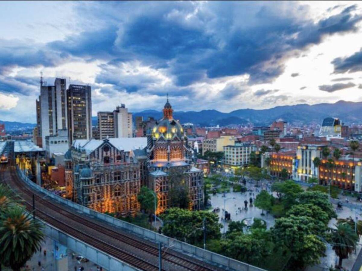 El 57% de los medellinenses espera que su economía mejore en el 2022: DANE