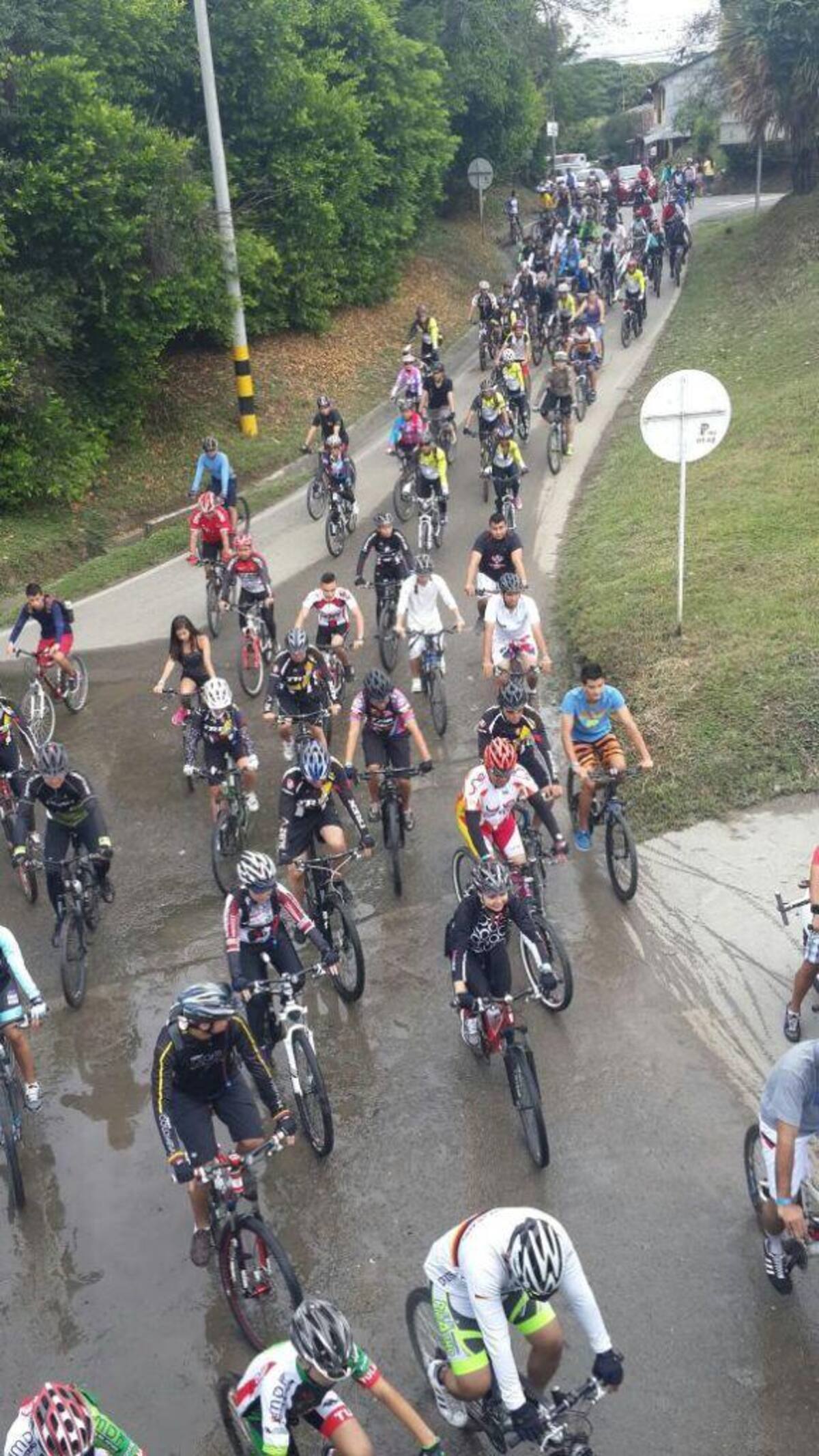 Ciclopaseo en el Valle contra el reclutamiento de menores.