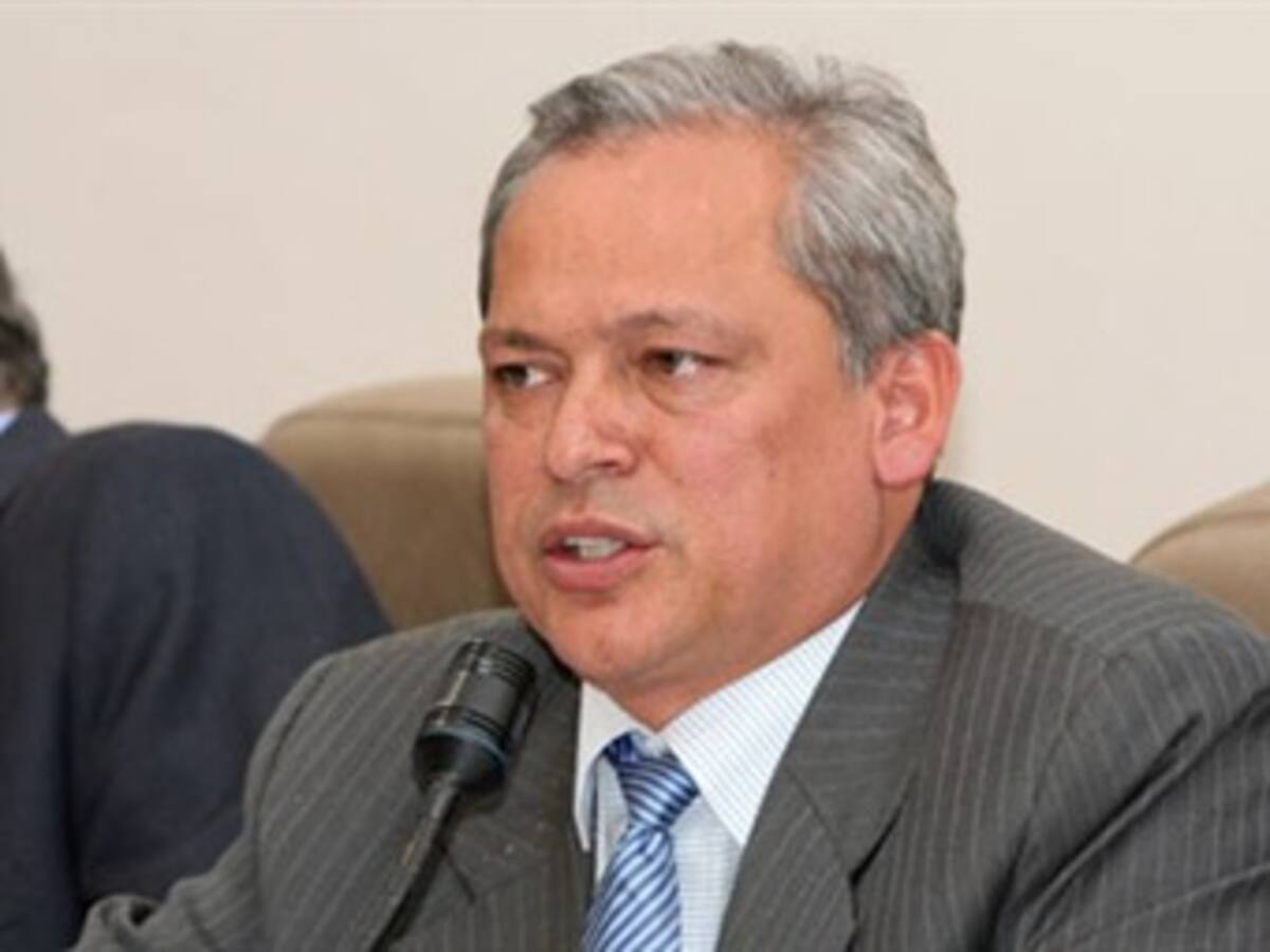 Niegan recusación contra Presidente del Senado y designan conciliadores para el referendo reeleccionista