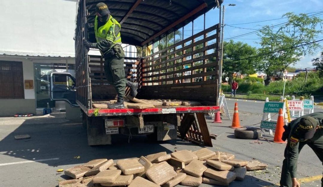 Incautación de marihuana.