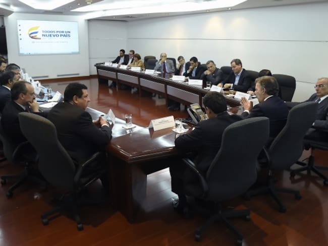 Santos creará comisión para iniciar diálogo con los promotores del No al acuerdo de paz