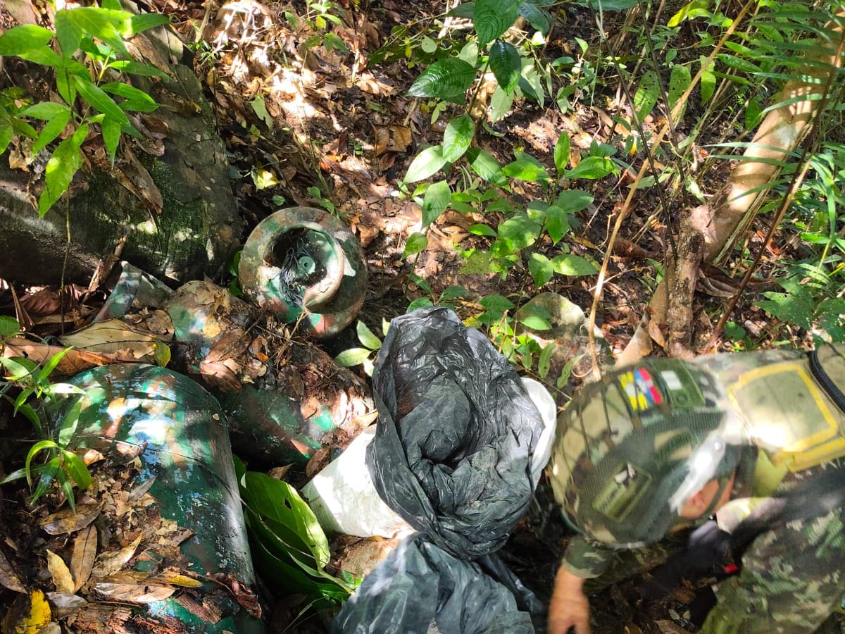 Descubren bodega de explosivos del ELN