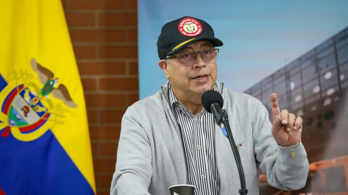 “La ofensiva contra el EMC en el Cauca debe ser total”: Presidente Petro