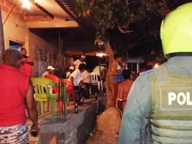 El caso se dio en el barrio Olaya Herrera tras un registro a varias personas que se encontraban consumiendo bebidas alcohólicas
