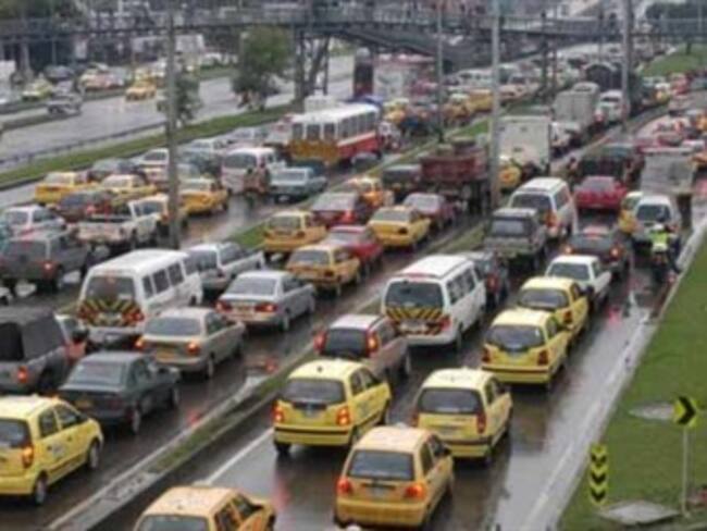 Samuel Moreno defiende ampliación del pico y placa