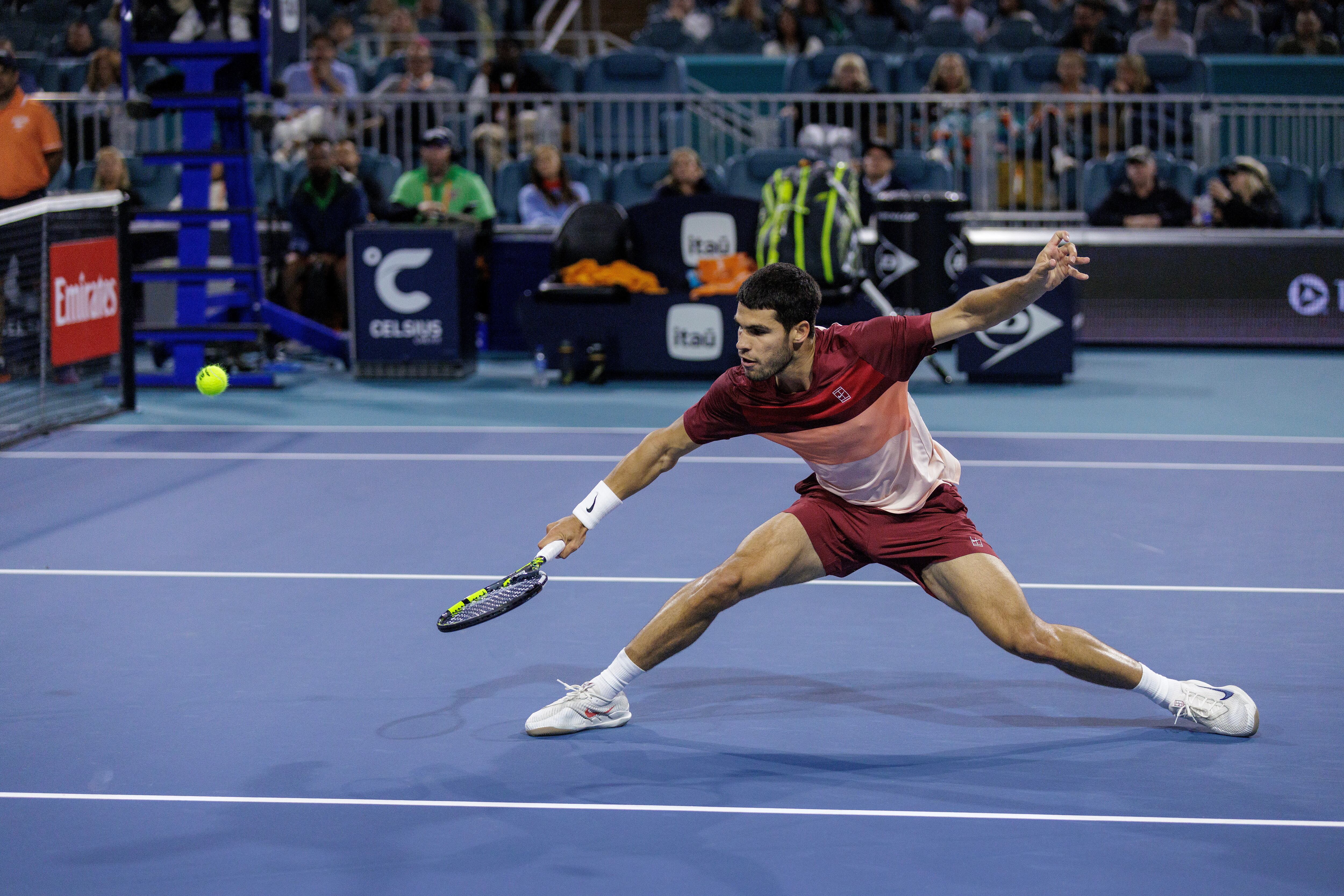 Carlos Alcaraz cayó con David Goffin en el Miami Open EFE/EPA/CRISTOBAL HERRERA-ULASHKEVICH