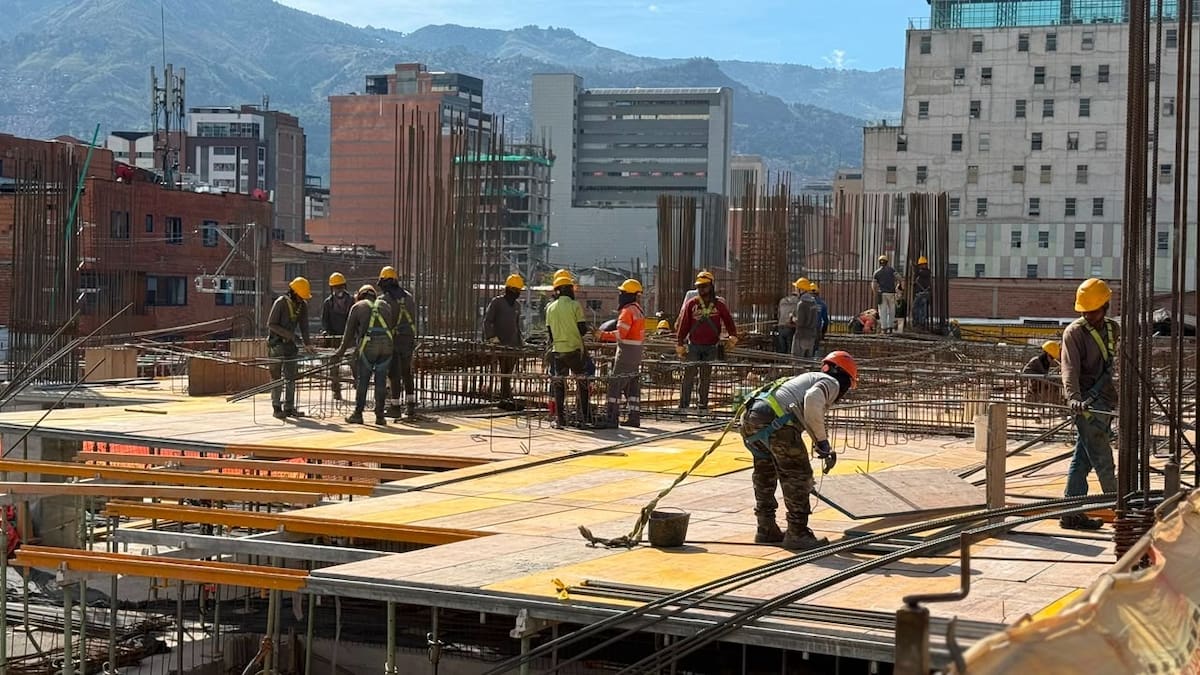 C5i de Medellín alcanza 25 % de avance y acelera la instalación de tecnología para seguridad