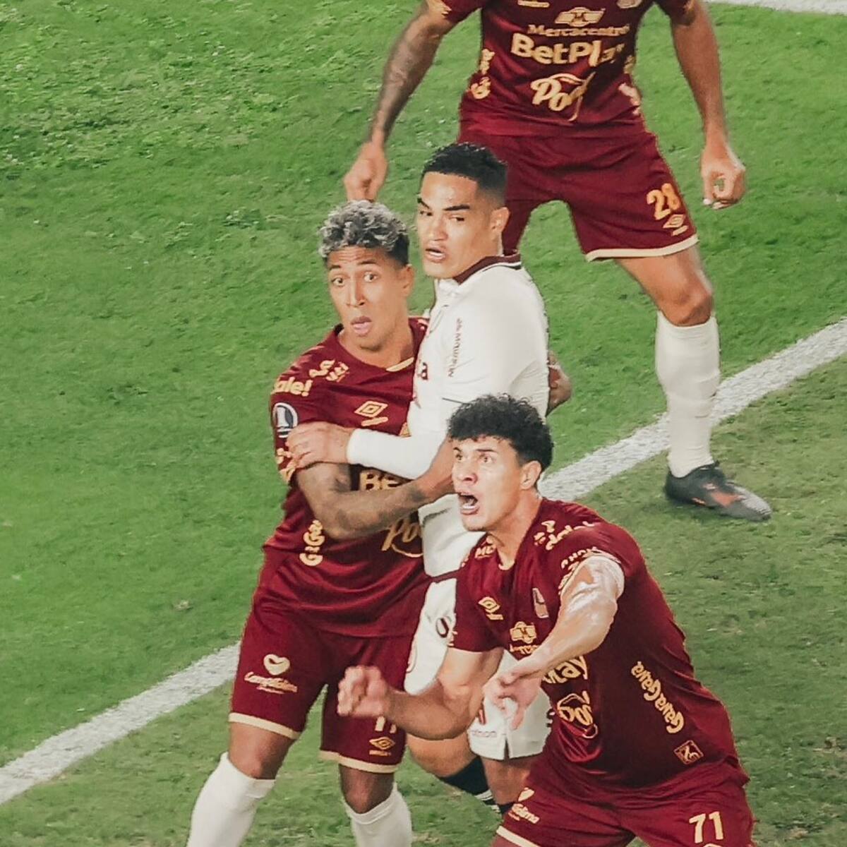 Tolima empata en su visita a Universitario y clasifica a octavos: así quedó el grupo de Libertadores