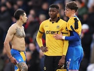 LONDON, ENGLAND - FEBRUARY 22: Daniel Munoz and Jorgen Strand Larsen of Crystal Palace console Yerson Mosquera of Wolverhampton Wanderers following the Premier League match between Crystal Palace and Wolverhampton Wanderers at Selhurst Park on February 22, 2026 in London, England. (Photo by Brett Patzke - WWFC/Wolves via Getty Images)