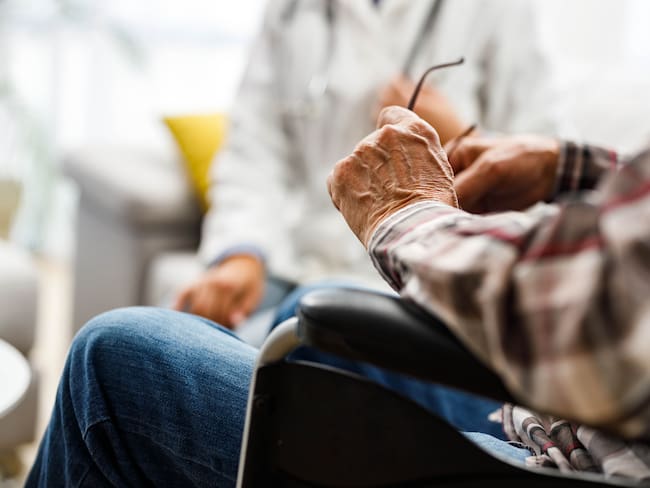 Enfermedad de Parkinson: causas, factores de riesgo e impacto en la salud de los pacientes
