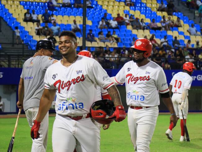 Tigres de Cartagena venció a los Vaqueros en el primer juego de la serie